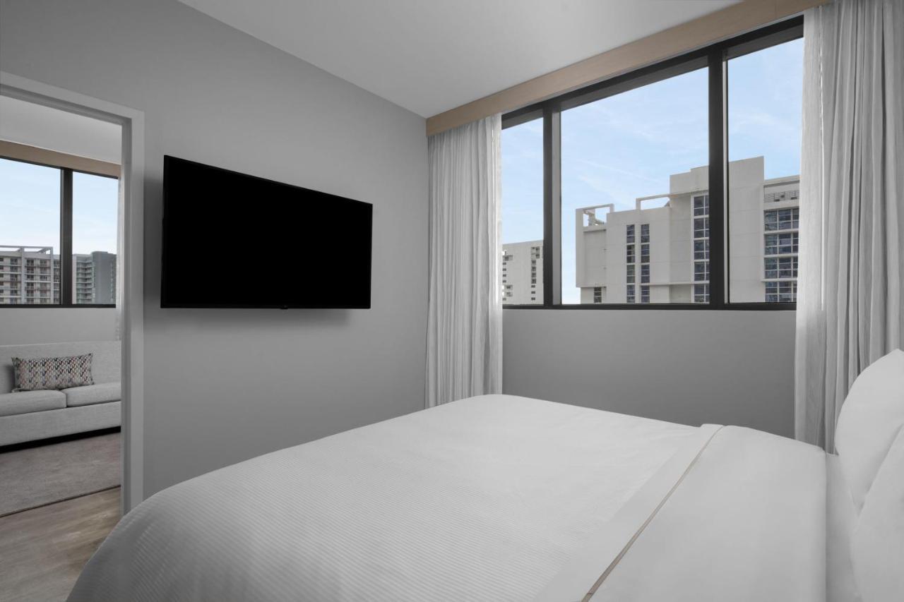 Element Miami Brickell Hotel Exterior photo
